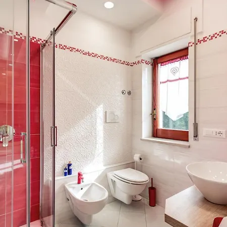 アパート Casa Lolla, A Red Rose In *